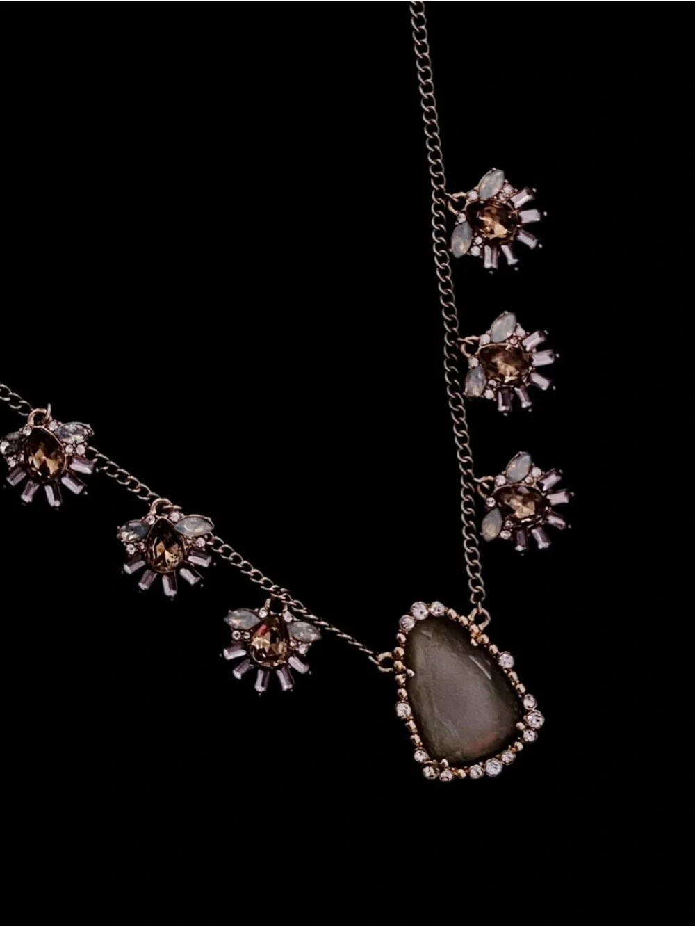 Elegant Olive Green Teardrop + Sunburst Crystal Cluster Pendant Necklace